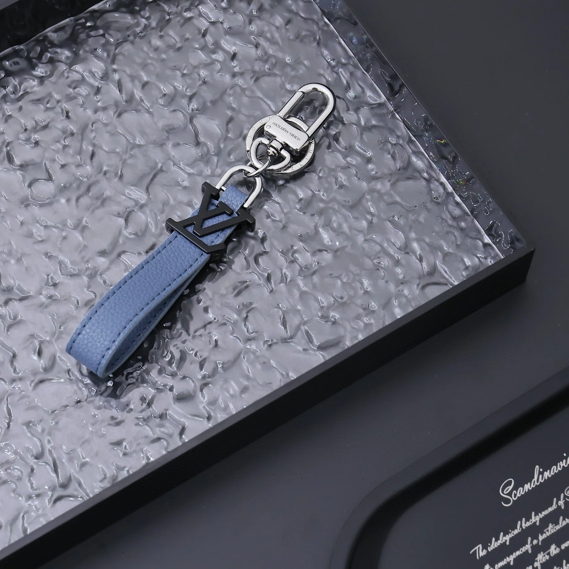 Luxury designer Keychain LVK051 - ccjewelryacc