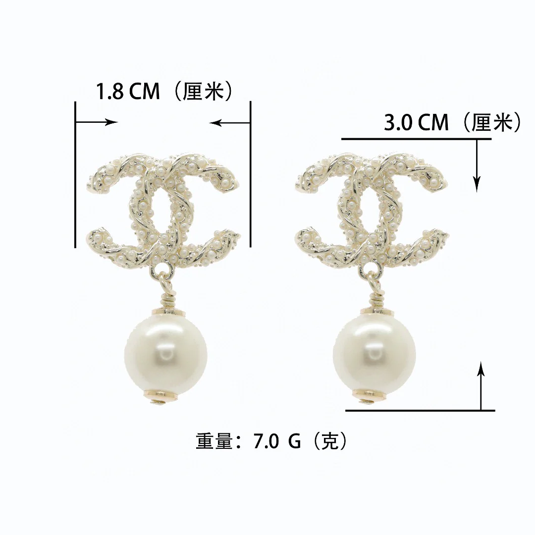 CCE168P Metal twist with pearls CC logo stud earring - ccjewelryacc