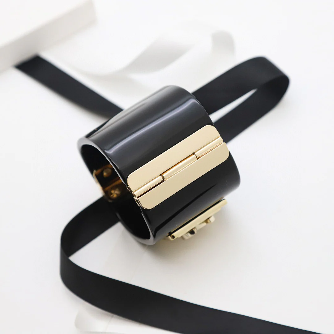 CCS066 24C CC acrylic cuff bracelet - ccjewelryacc