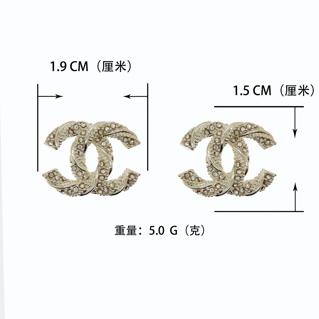 CCE168Z Metal twist with crystal CC logo stud earring - ccjewelryacc