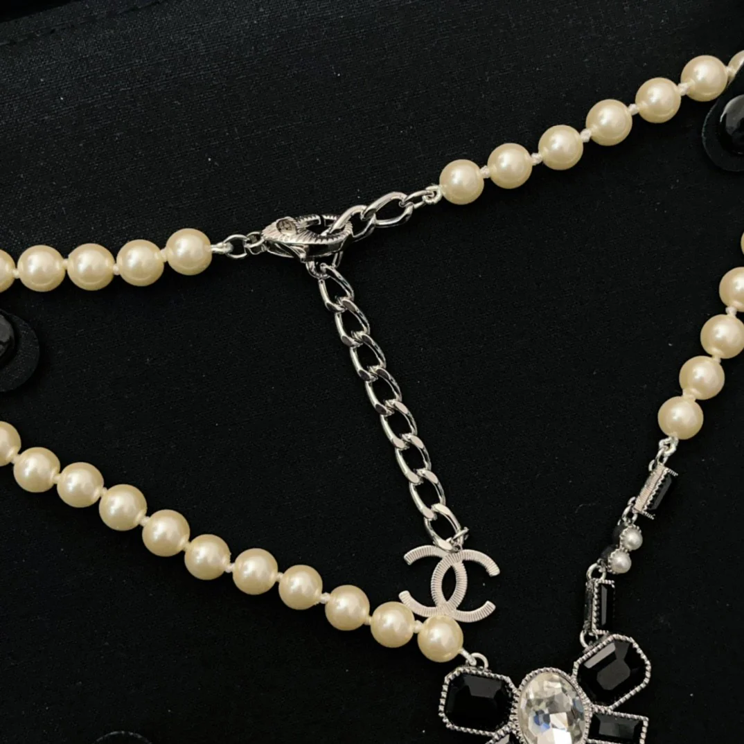 CCN002 CC 23K Black stone bow tassels pendant sparkling Necklace - ccjewelryacc