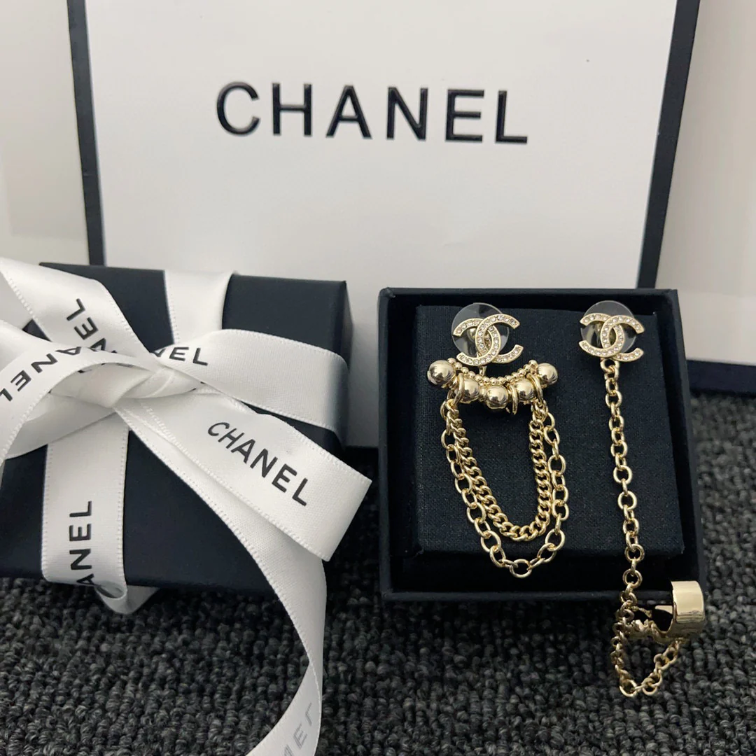 CCE010 Metal crystal CC logo stud earring with cuff - ccjewelryacc