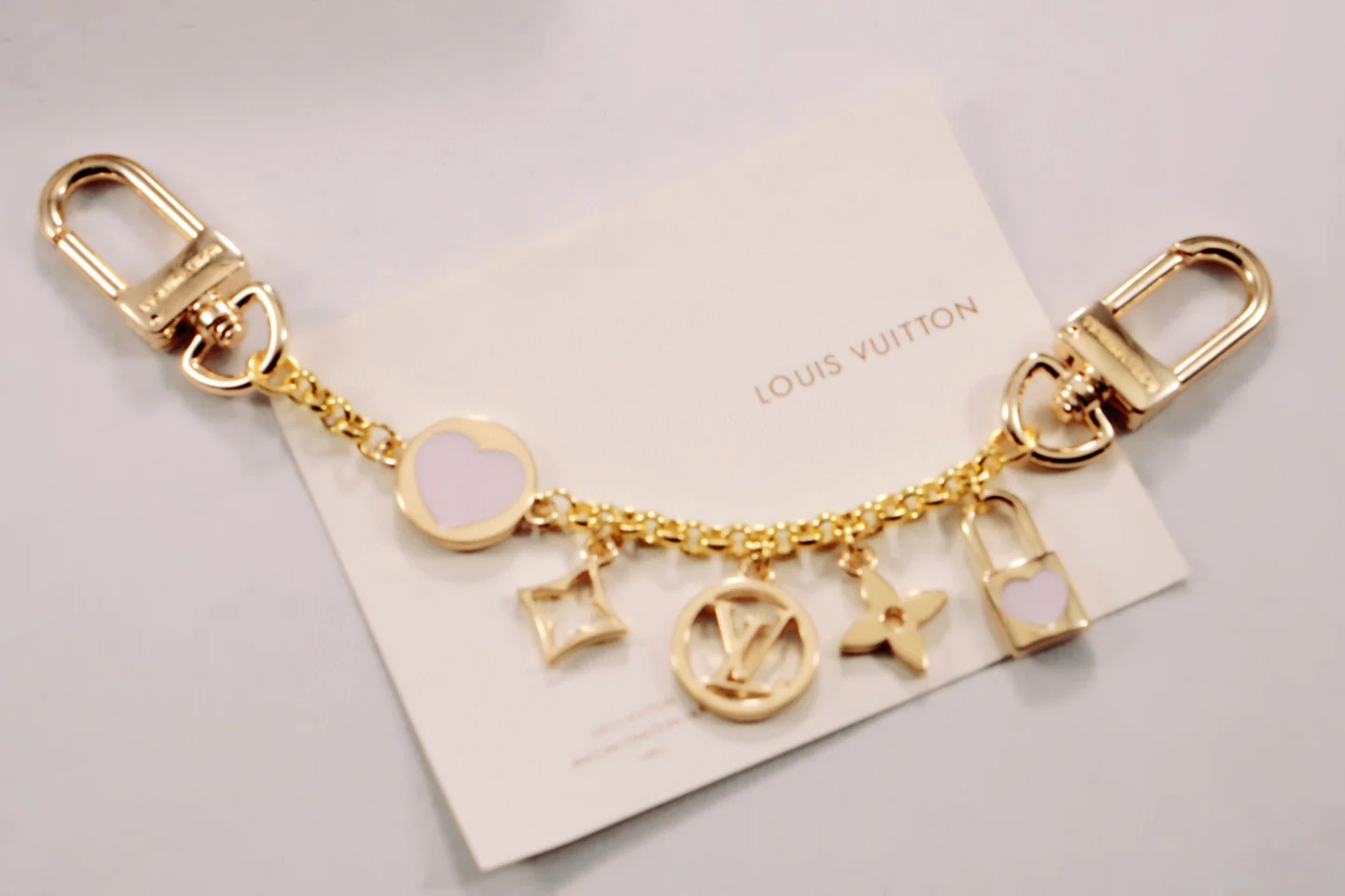 LVK074 Luxury designer Chromatic Keychain M01421 - ccjewelryacc