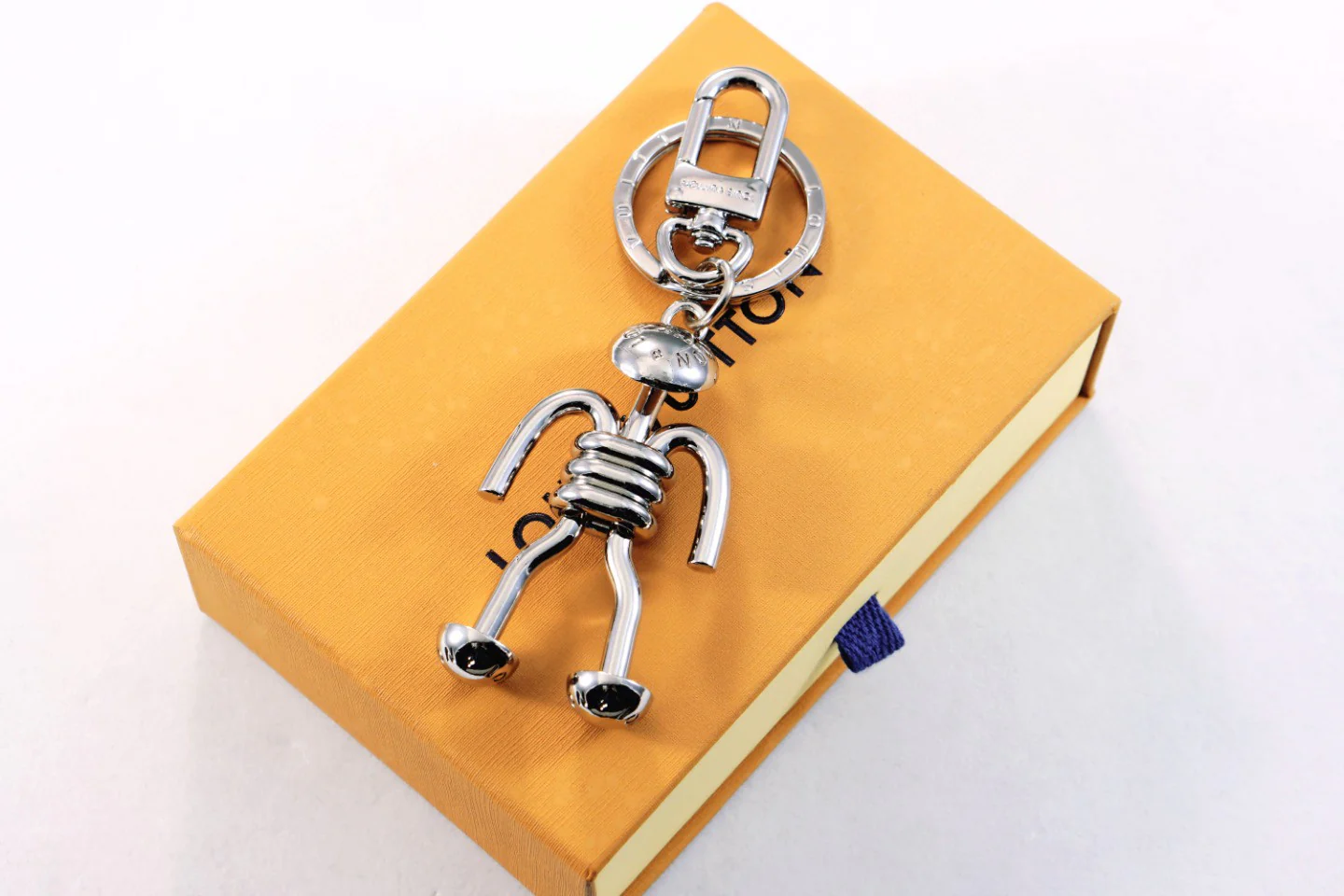 LVK057 designer Keychain MP2161 - ccjewelryacc