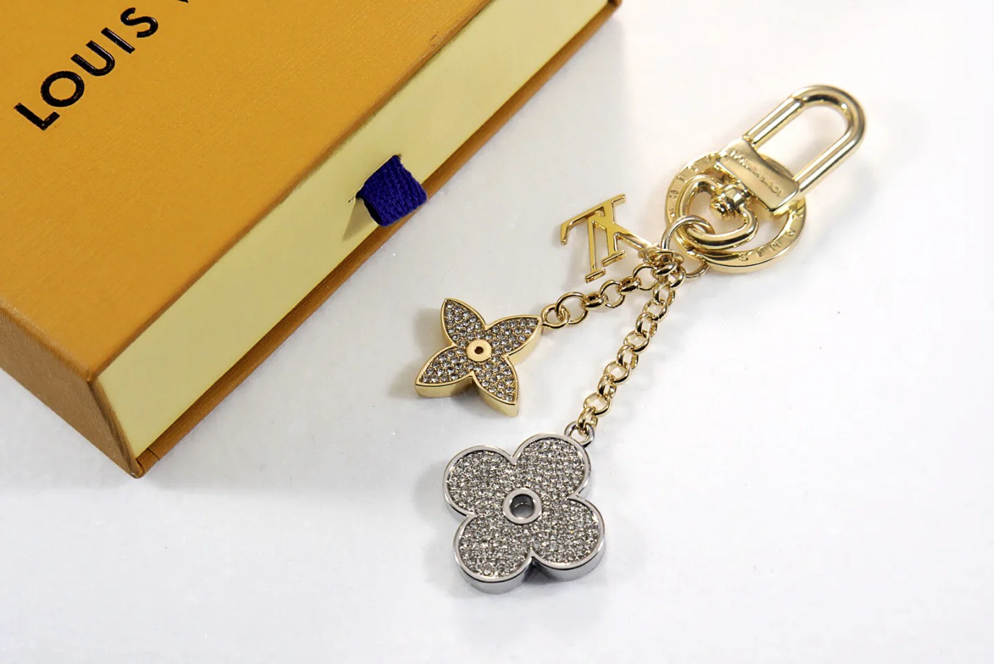 LVK091 Luxury designer Chromatic Keychain M64265 - ccjewelryacc