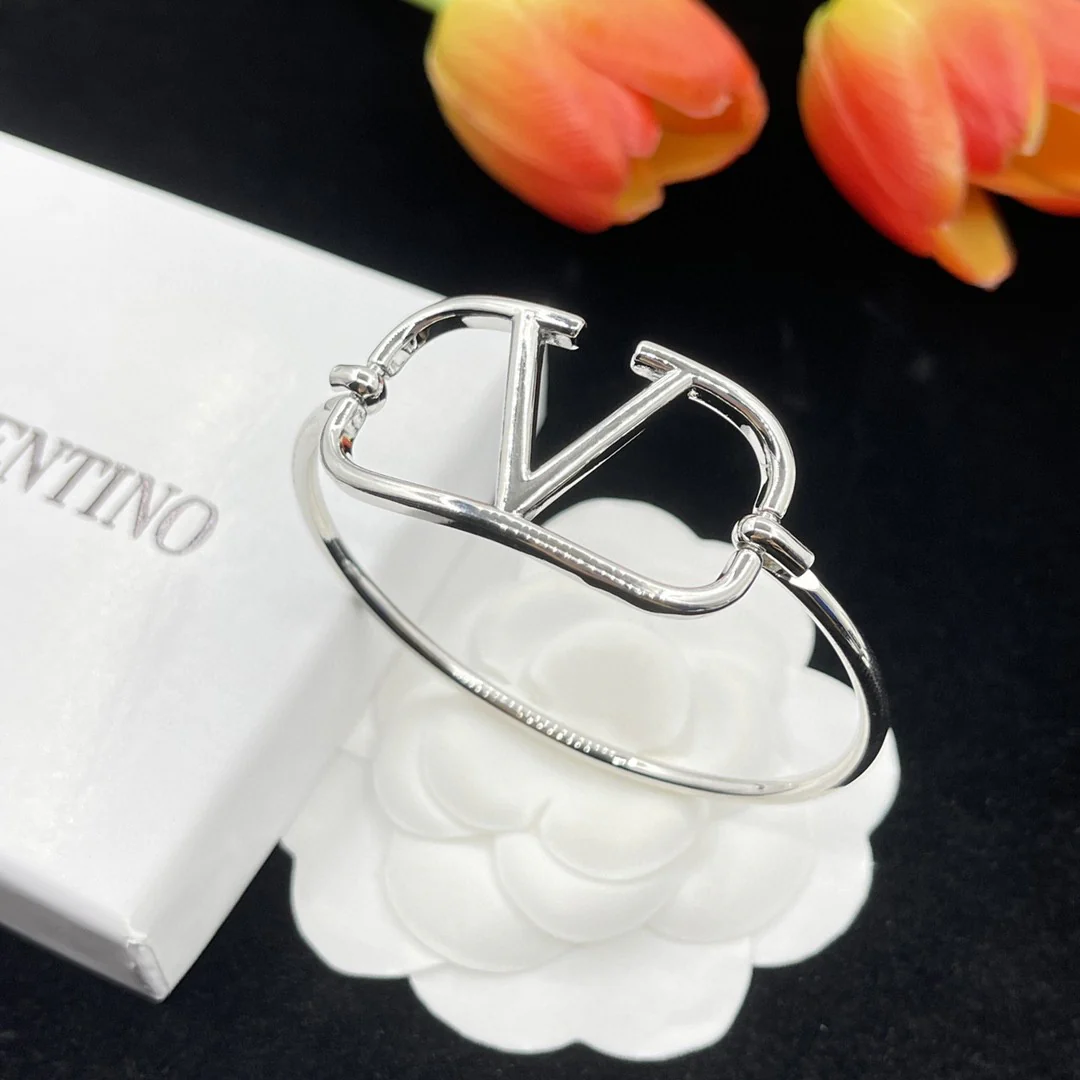 VTS001 Vlogo bangle bracelet - ccjewelryacc