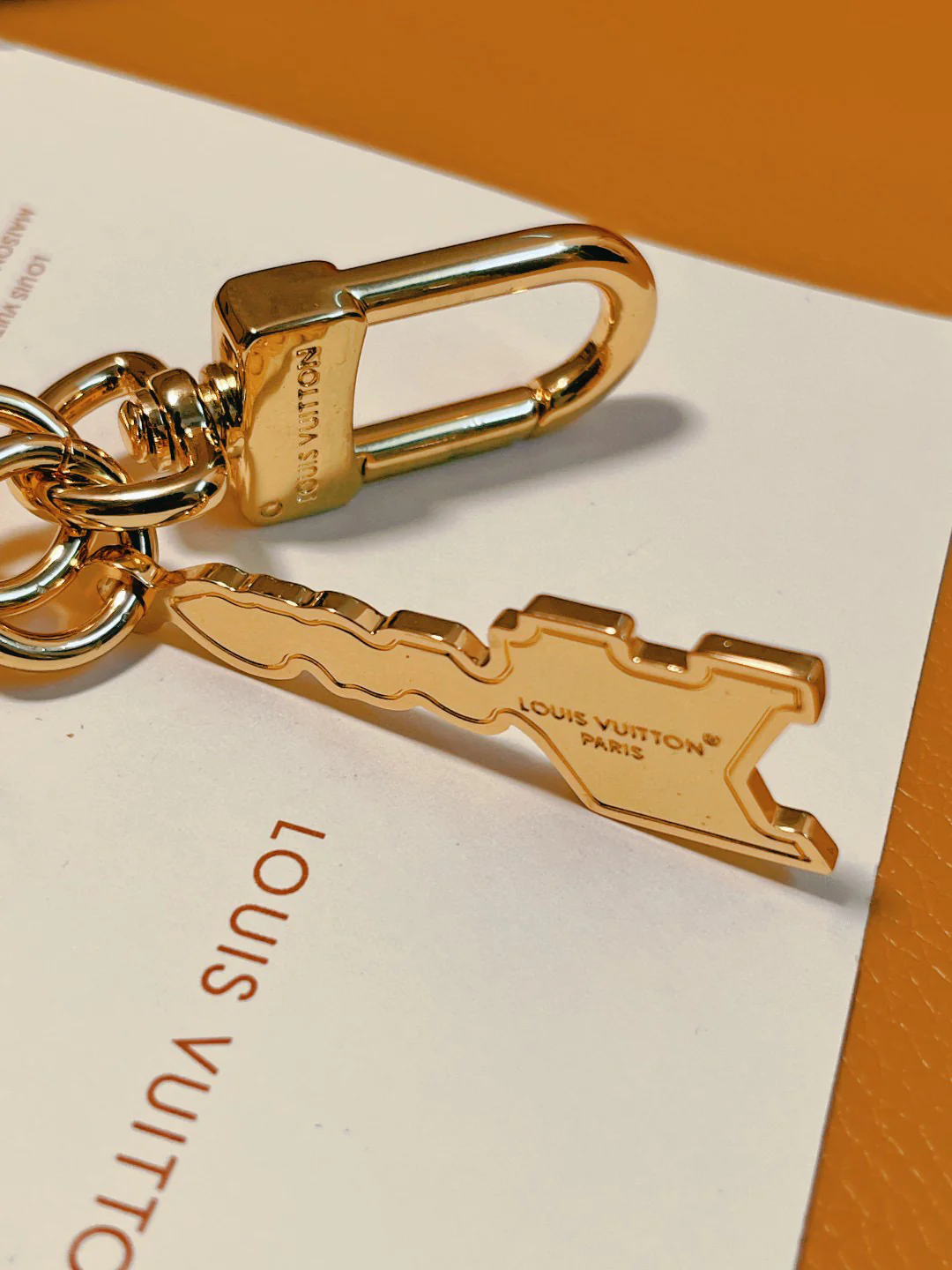 LVK105 Luxury designer Chromatic Keychain M01750 - ccjewelryacc