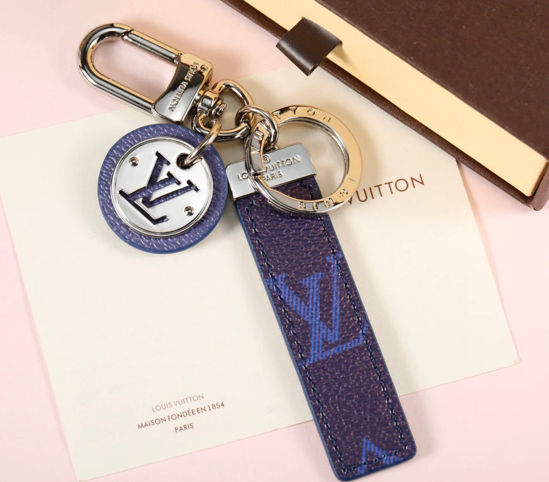 Luxury designer Keychain LVK042 - ccjewelryacc