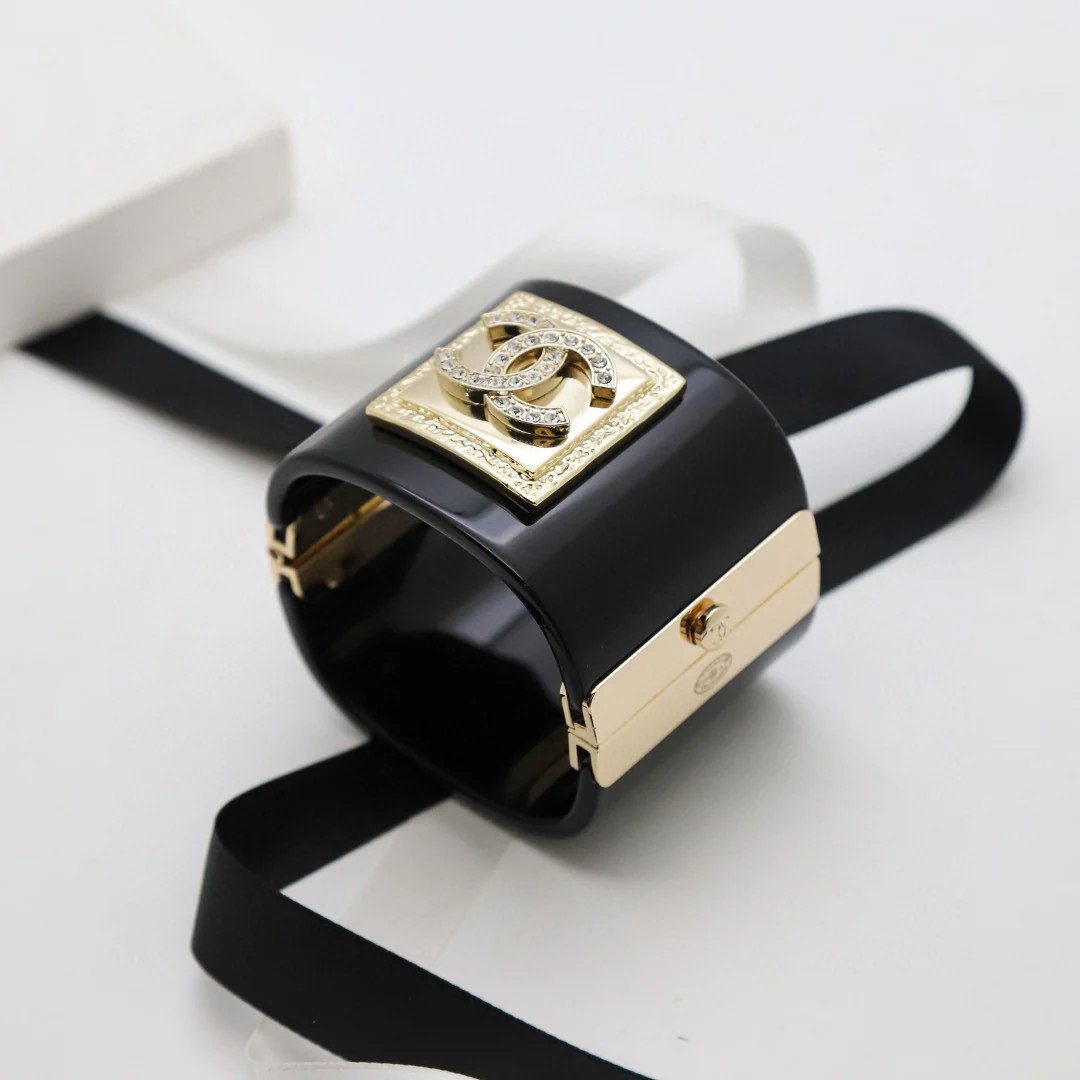 CCS066 24C CC acrylic cuff bracelet - ccjewelryacc