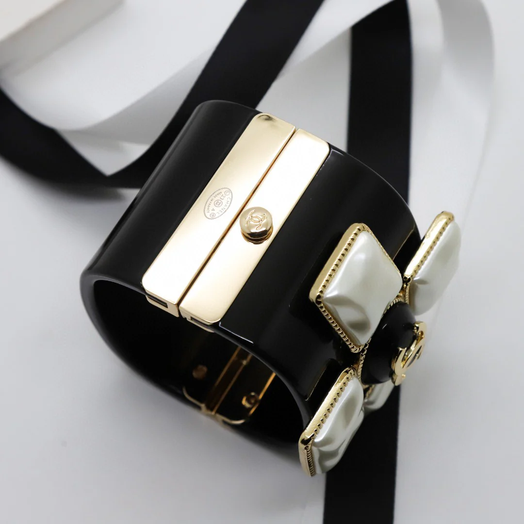 CCS075 CC acrylic cuff bracelet - ccjewelryacc