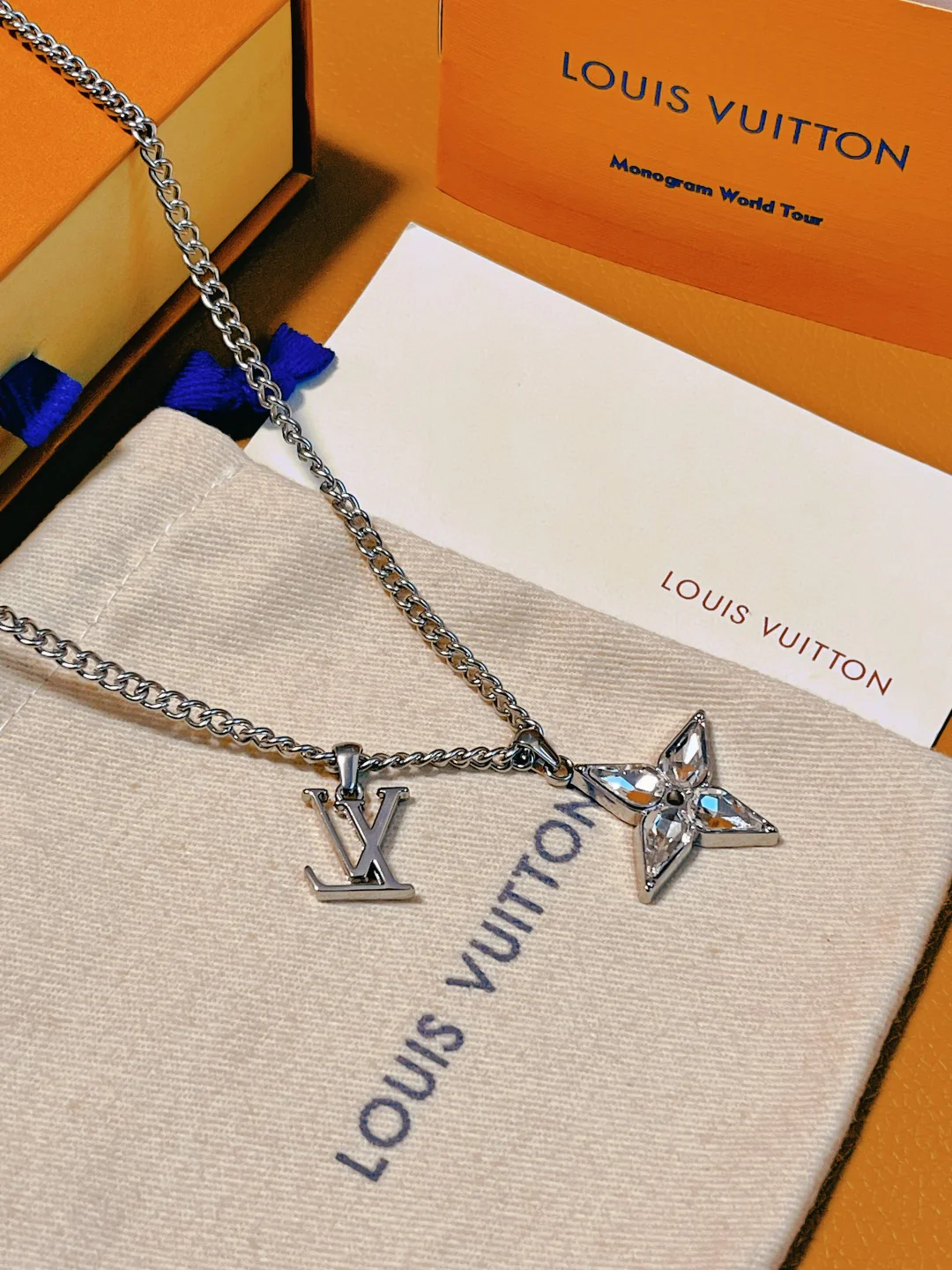 LVN056 LOUIS Flower Cut Necklace - ccjewelryacc