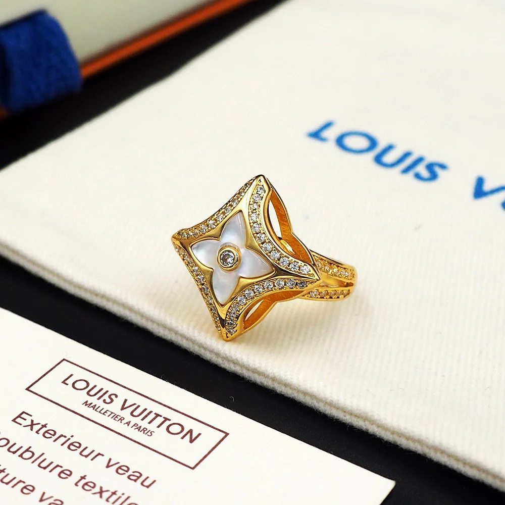 LVR003 LV Ever Blossom Ring - ccjewelryacc