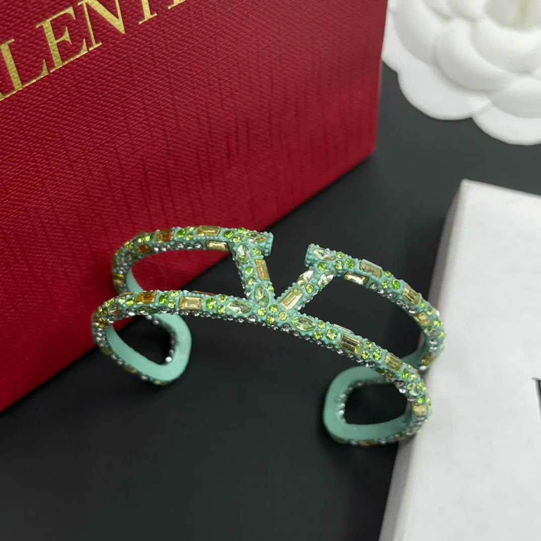 VTS006 vlogo bangle bracelet - ccjewelryacc