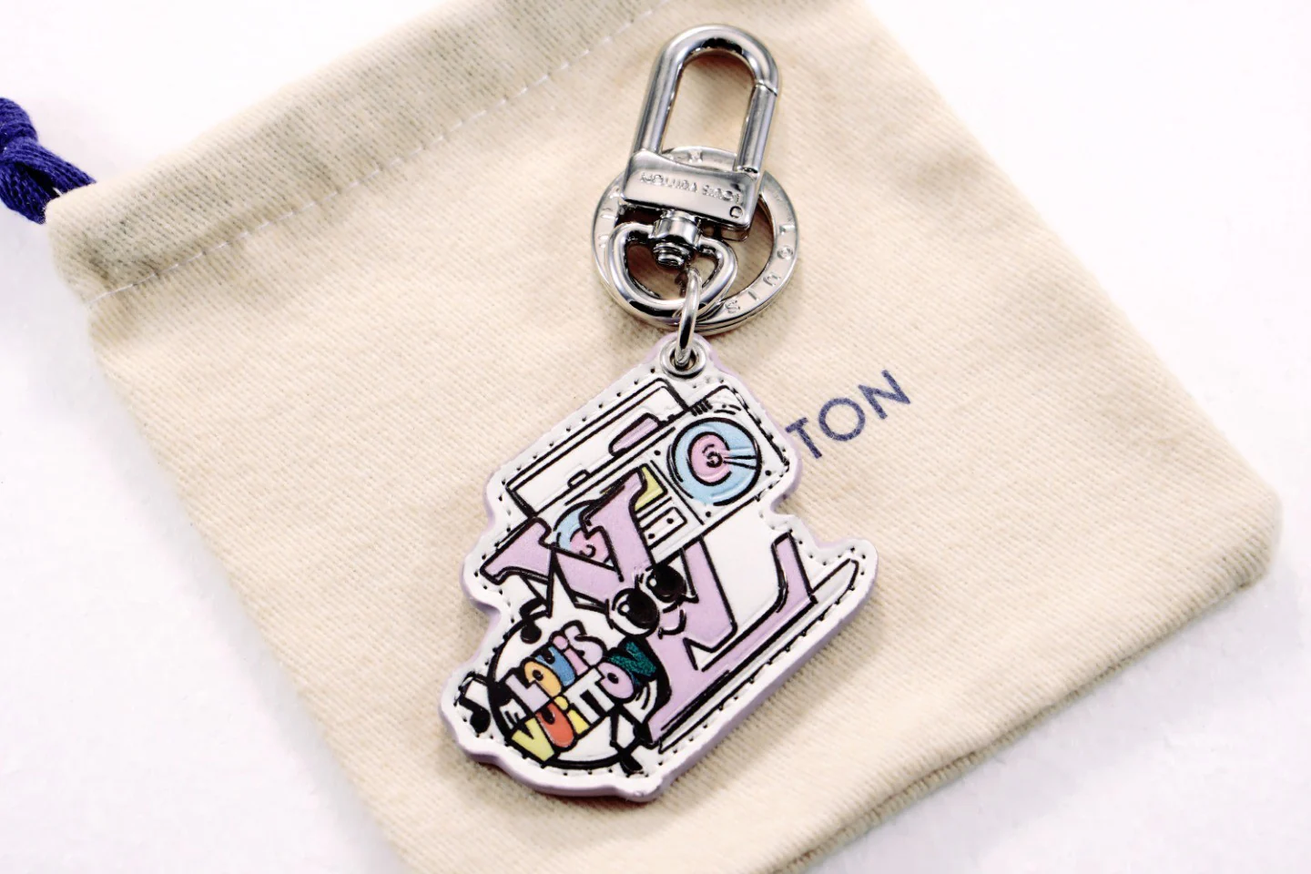 LVK076 Luxury designer Chromatic Keychain - ccjewelryacc