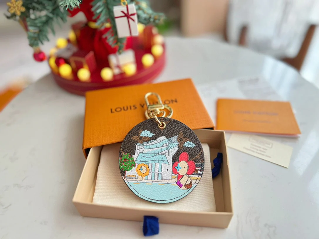 Luxury designer Keychain LVK011 - ccjewelryacc