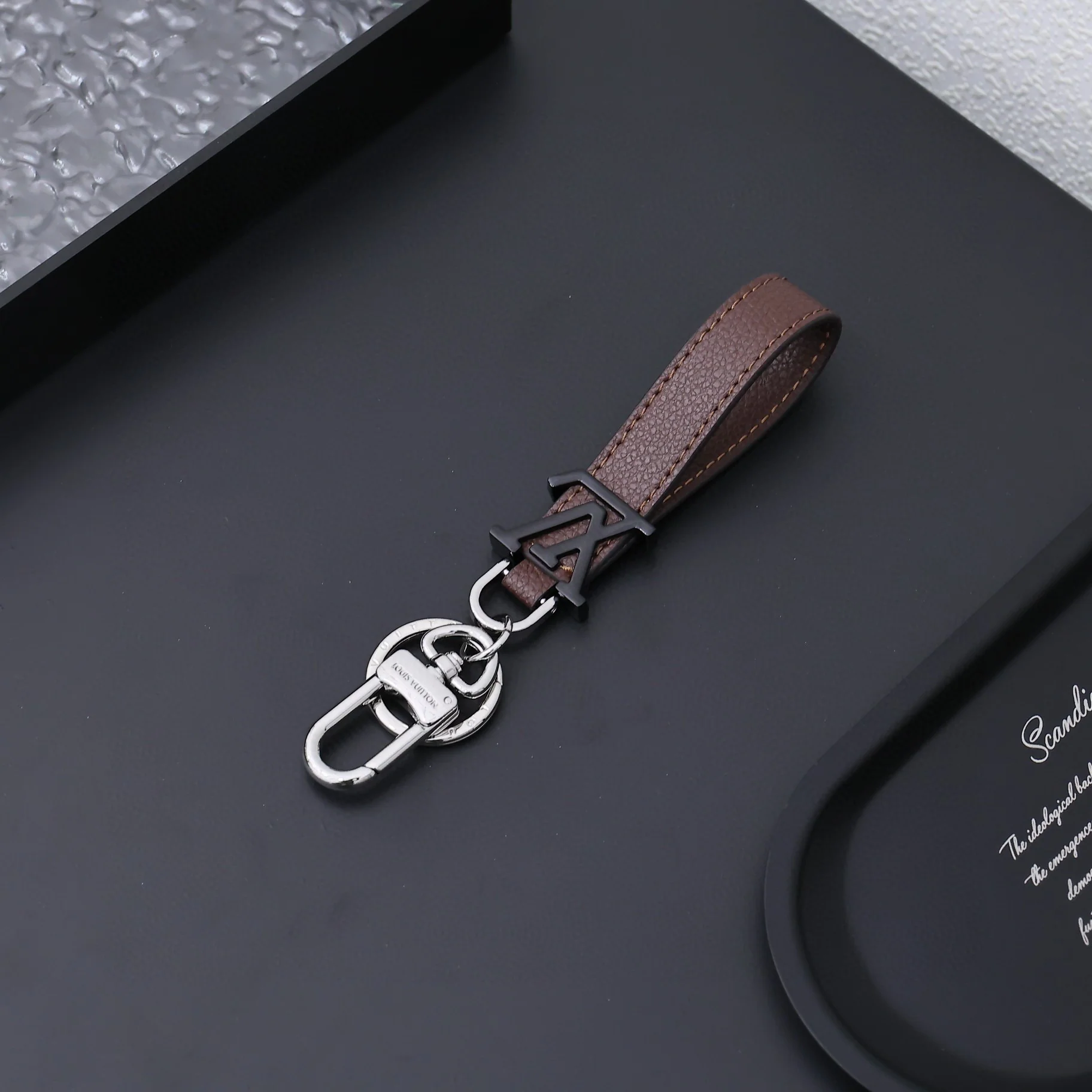 Luxury designer Keychain LVK054 - ccjewelryacc