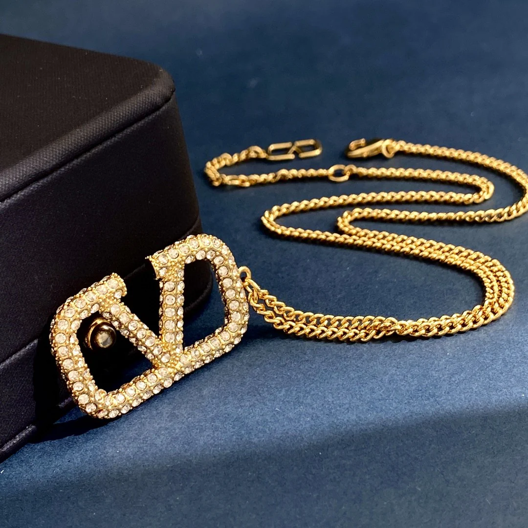 VTN008 Valentino Garavani VLogo Signature Pendant Necklace - ccjewelryacc