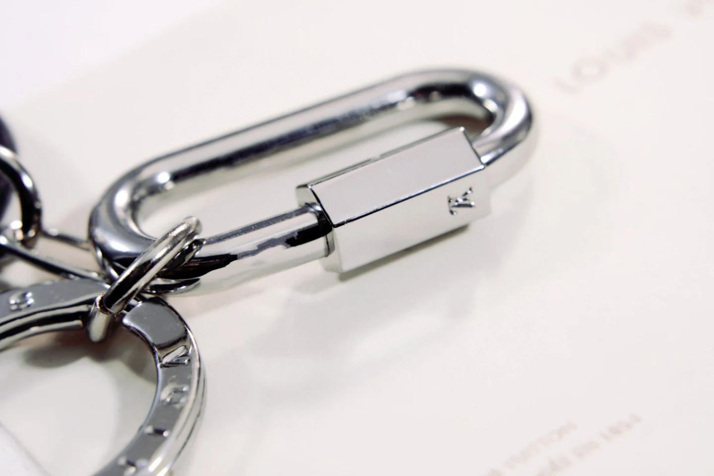 Luxury designer Keychain LVK039 - ccjewelryacc