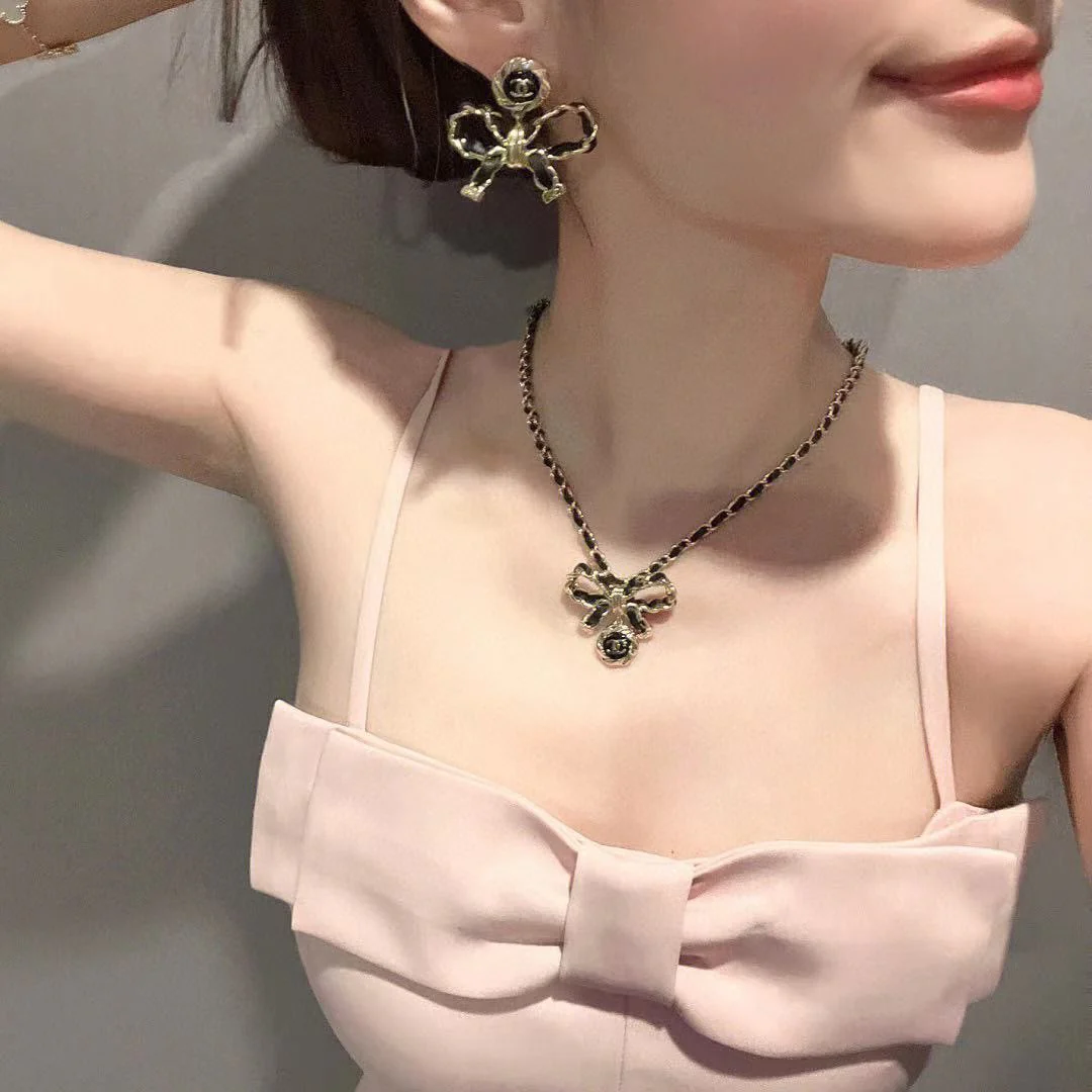 CCN040 Chanel metal leater chain bow necklace - ccjewelryacc