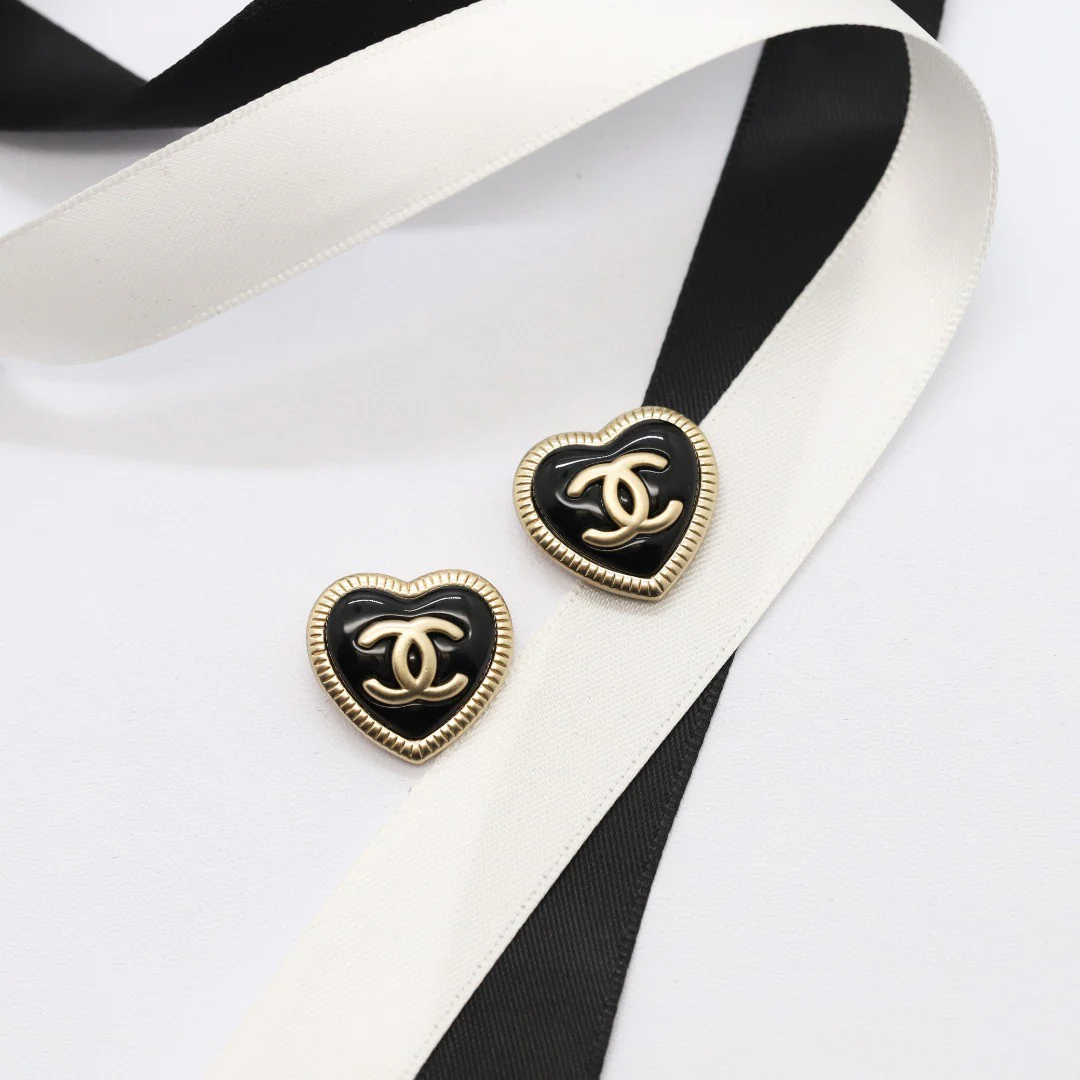 CCE387 Acrylic CC Heart stud earring - ccjewelryacc