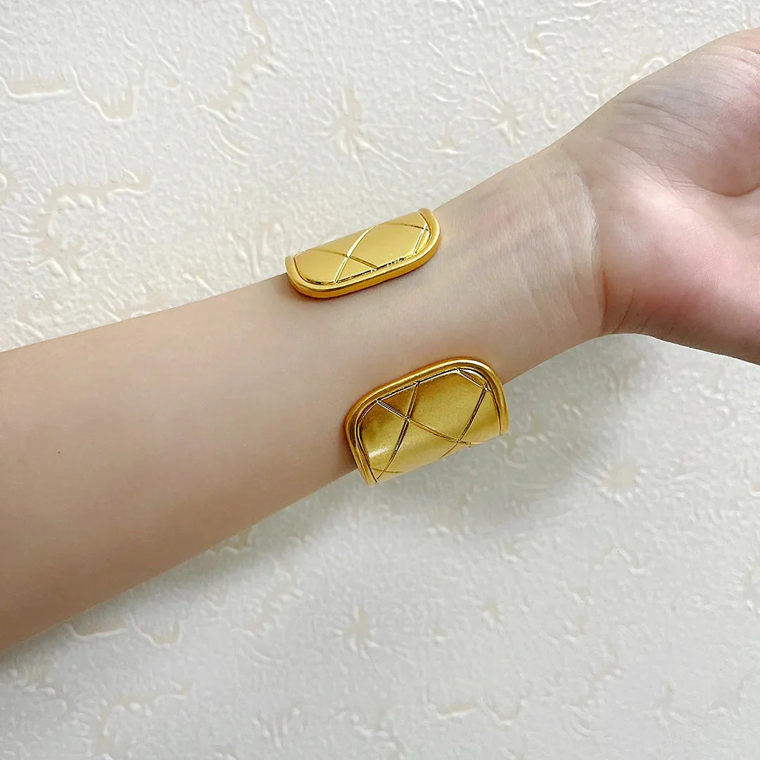 CCS8003  Shape C Wide CC Bracelet cuff - ccjewelryacc