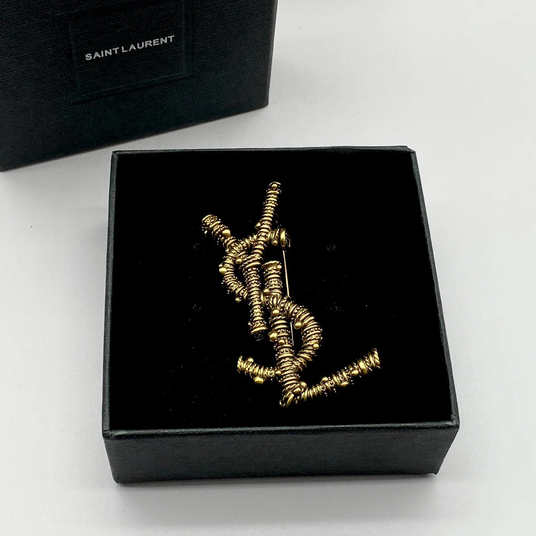 BYB036 YVES LSY LOGO Brooch pin - ccjewelryacc