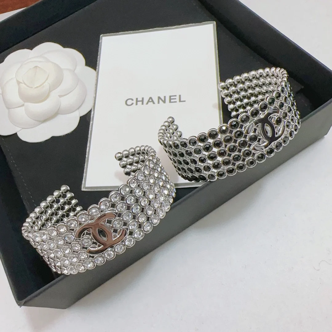 CCS084 Full diamond CC logo Bracelet cuff - ccjewelryacc