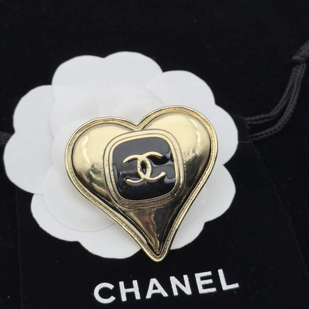CCN117 Chanel Metal leater Heart Pendant Necklace - ccjewelryacc