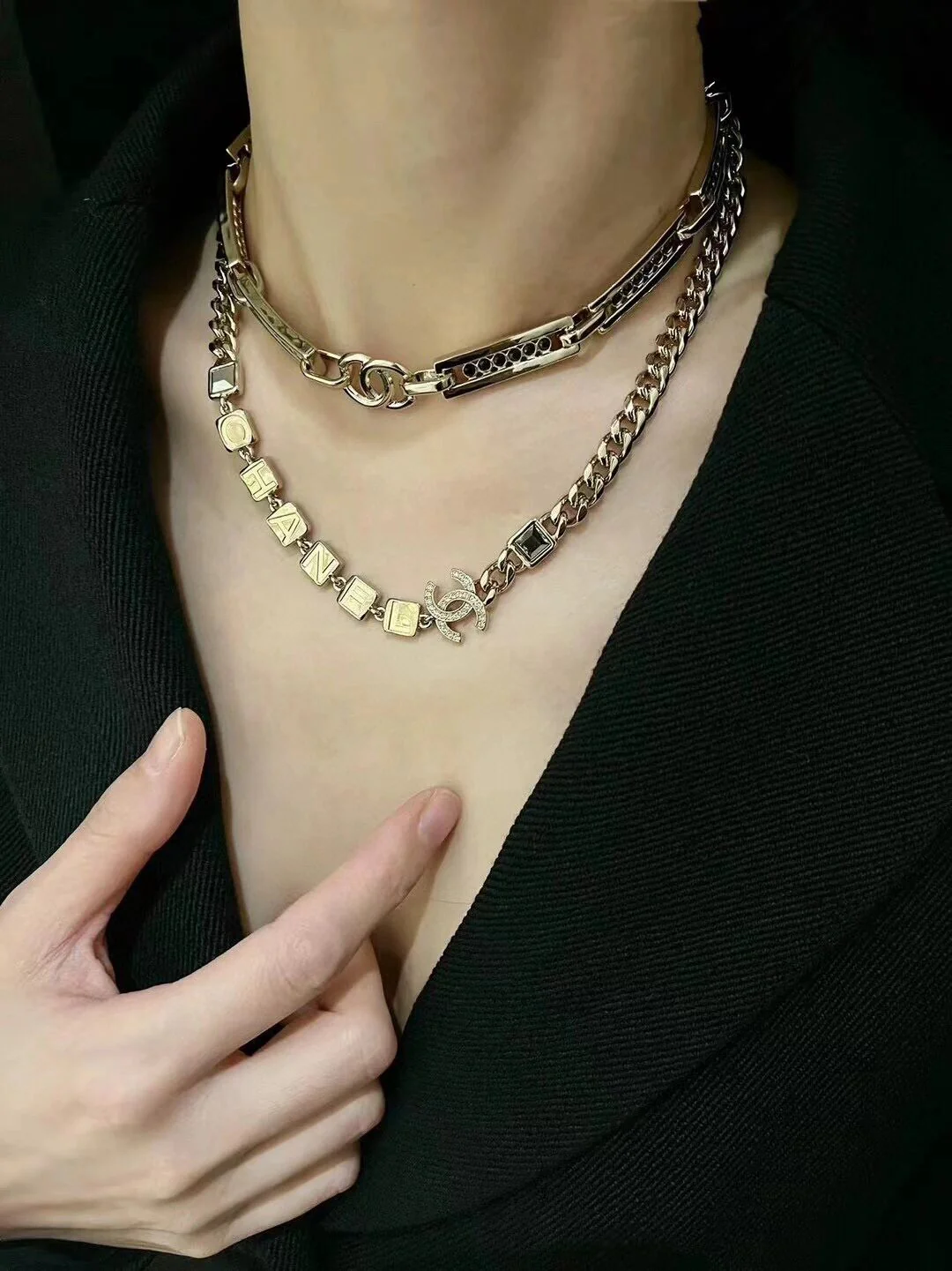 CCN069 Metal letter CC Choker Necklace - ccjewelryacc