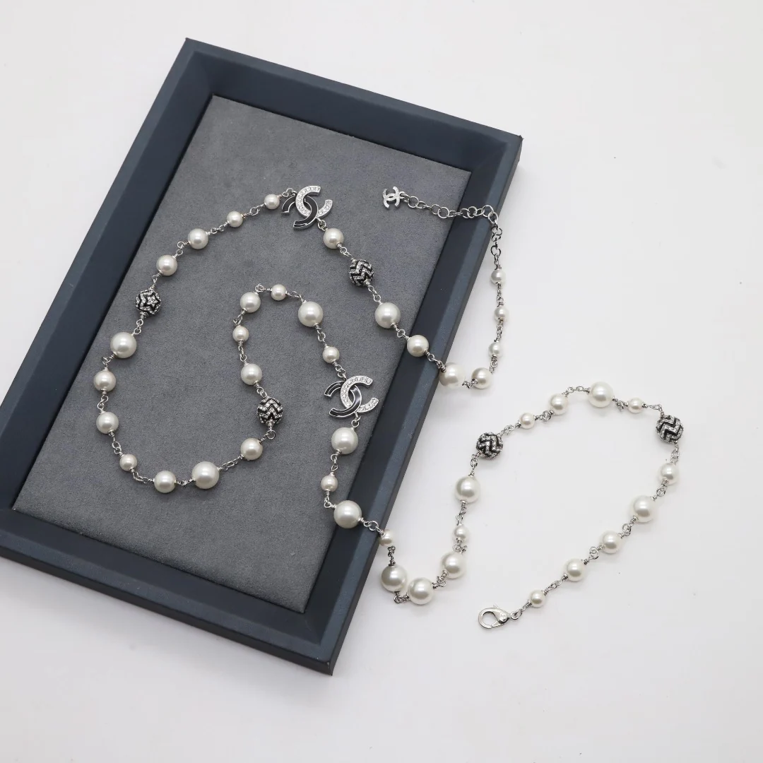 CCL227 Enamel cc logo Pearl sweater chain Long necklace - ccjewelryacc