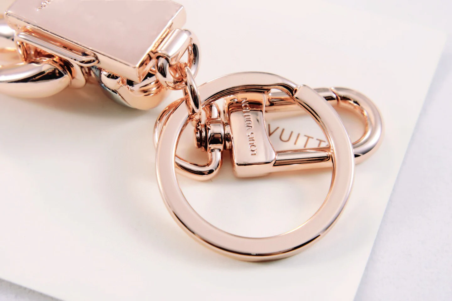 Luxury designer Keychain LVK018 - ccjewelryacc