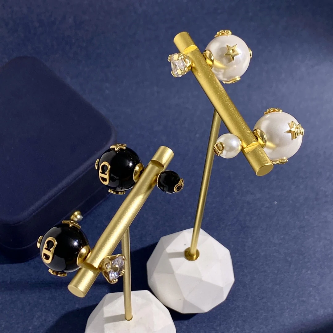 CDE248 CD pearl clover and bee Tribales earrings - ccjewelryacc