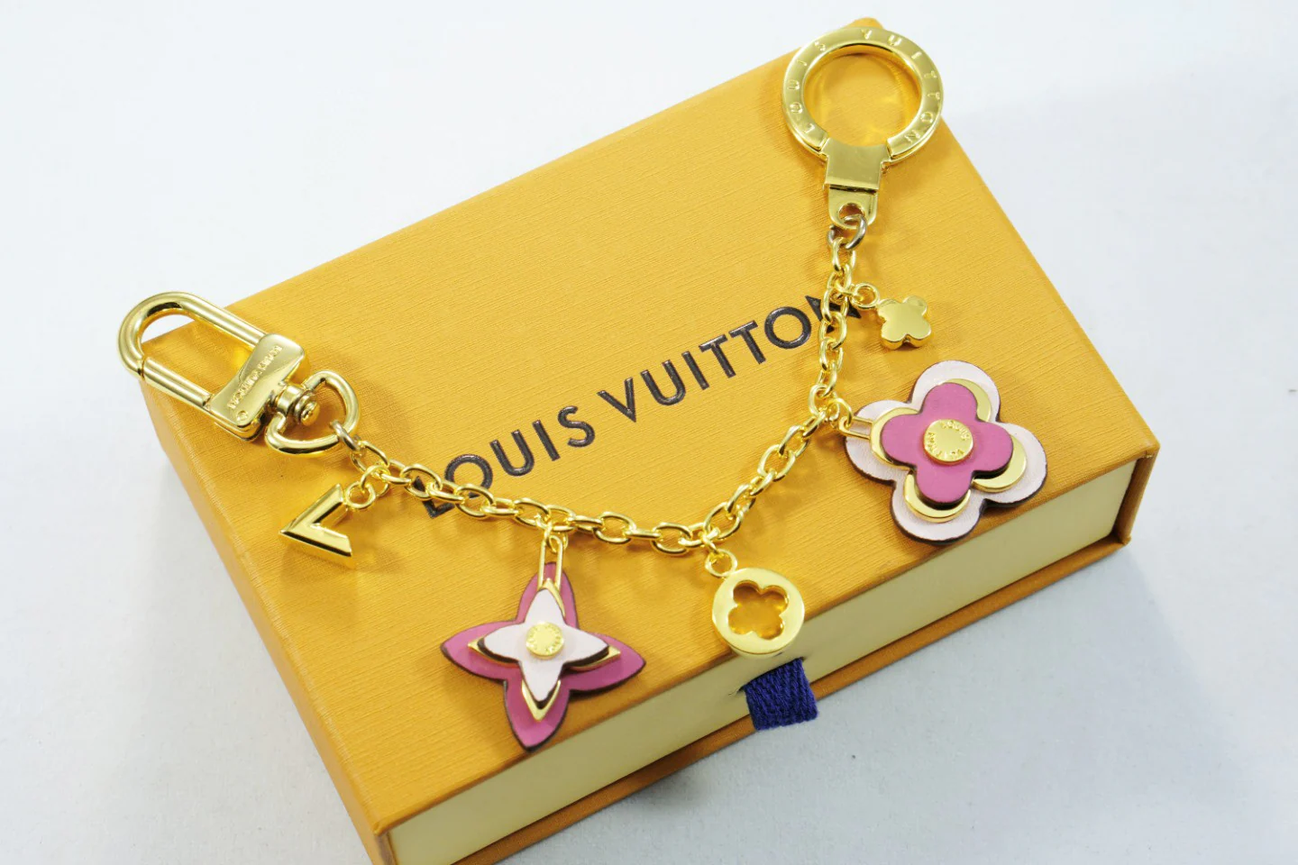 Luxury designer Keychain LVK037 - ccjewelryacc