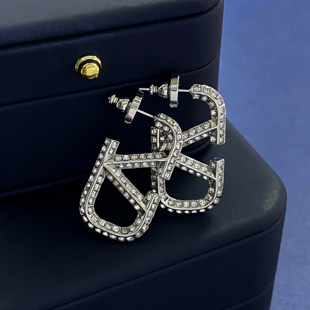 VTE046 vlogo signature metal and crystal earrings - ccjewelryacc
