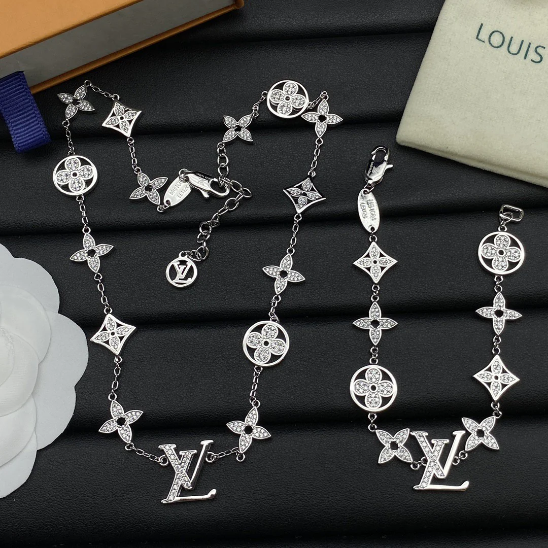 LVT001  VL charm necklace - ccjewelryacc