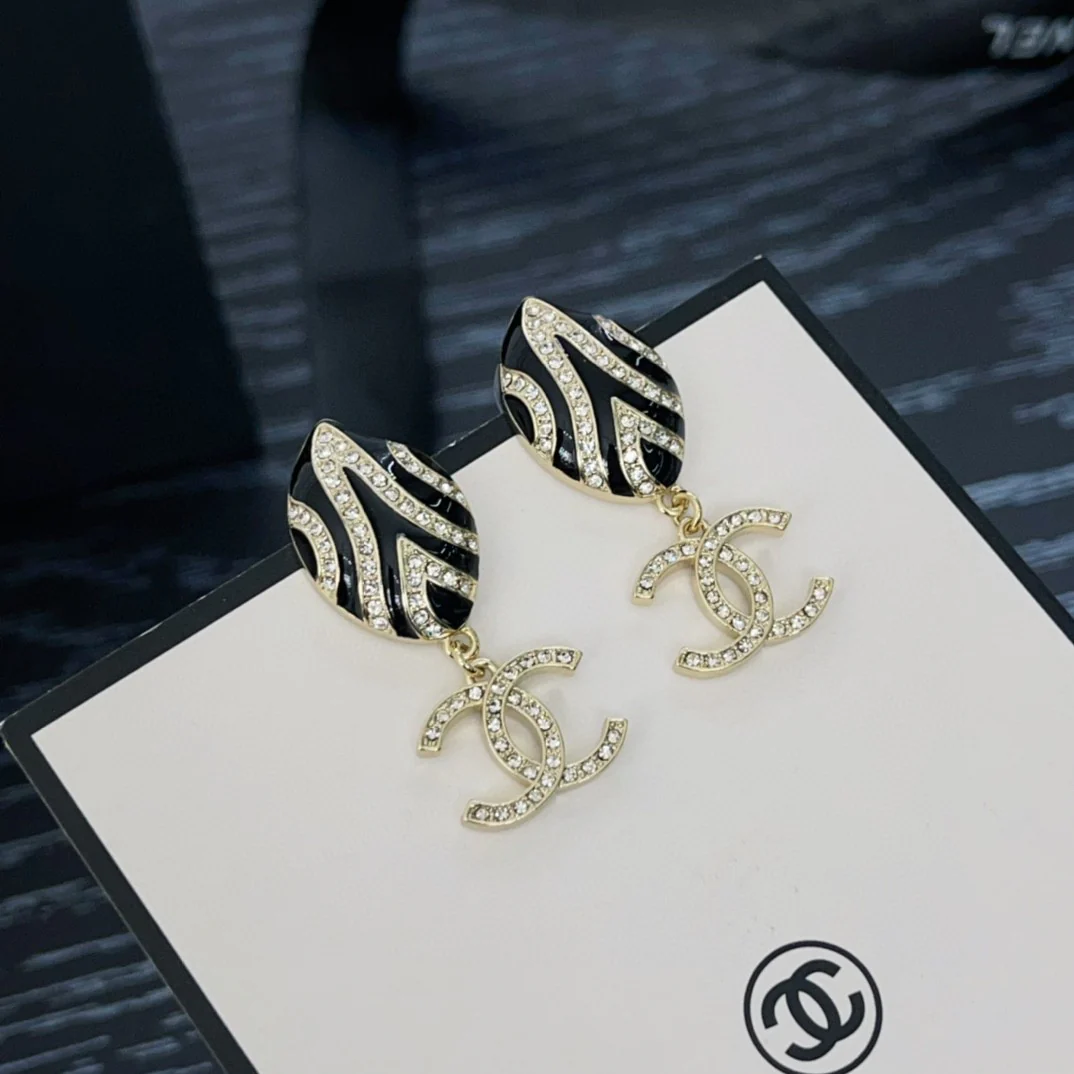 CCE031 Chanel enamel flower petal drop earring - ccjewelryacc