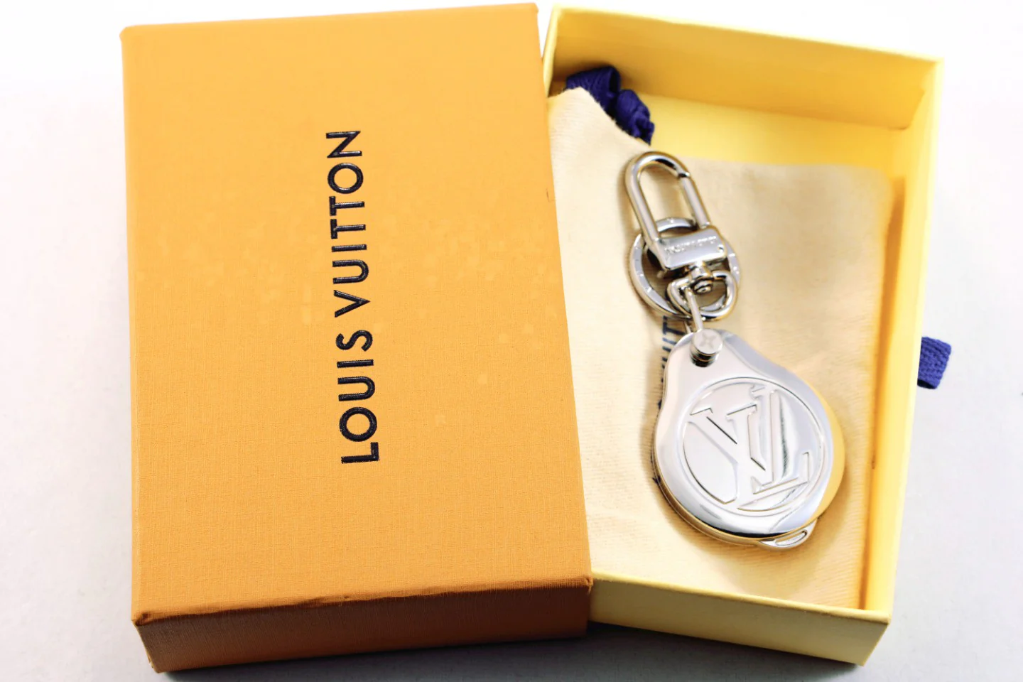 LVK065 Luxury designer Chromatic Keychain M77149 - ccjewelryacc