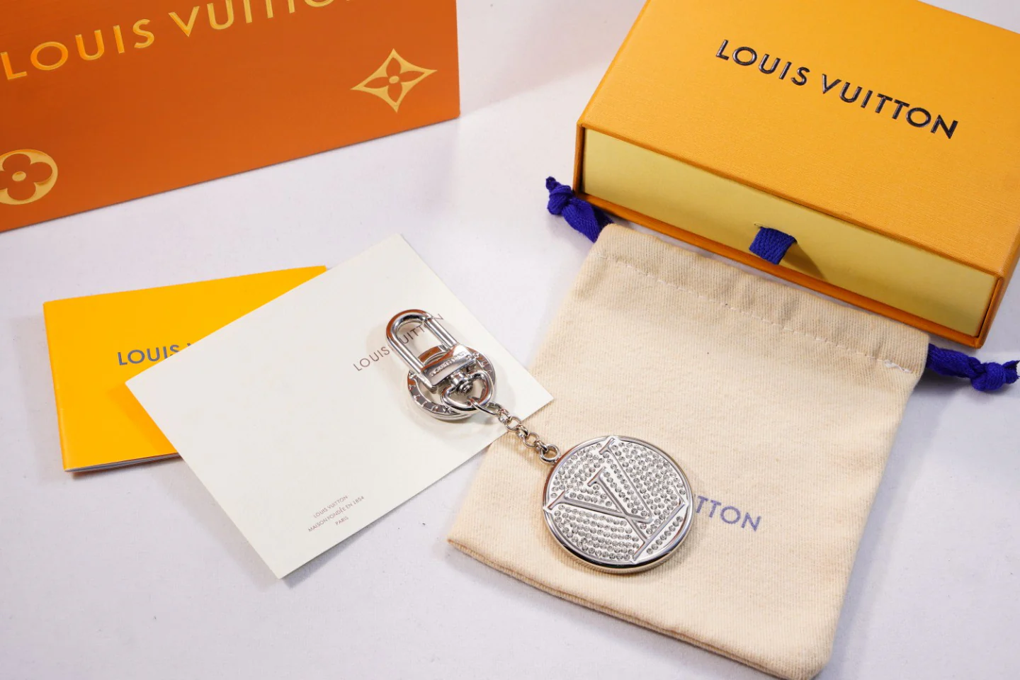 Luxury designer Chromatic Keychain LVK059 - ccjewelryacc