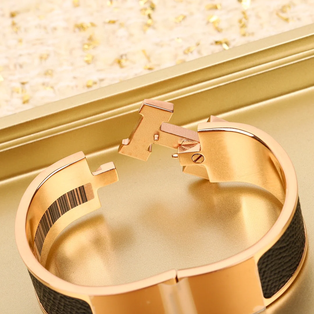 HMS012 Wide Leater H Bangle Bracelet - ccjewelryacc