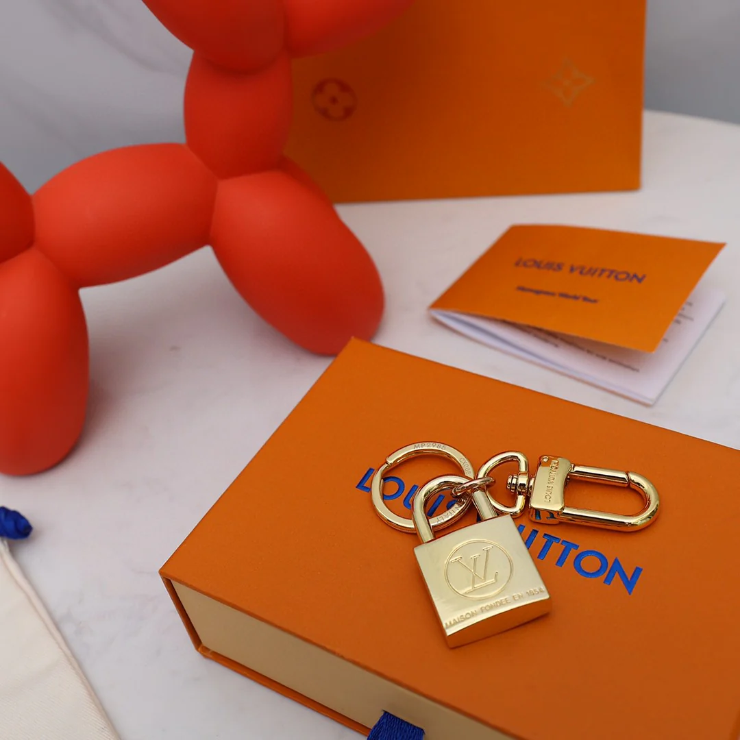 Luxury designer Keychain LVK007 - ccjewelryacc