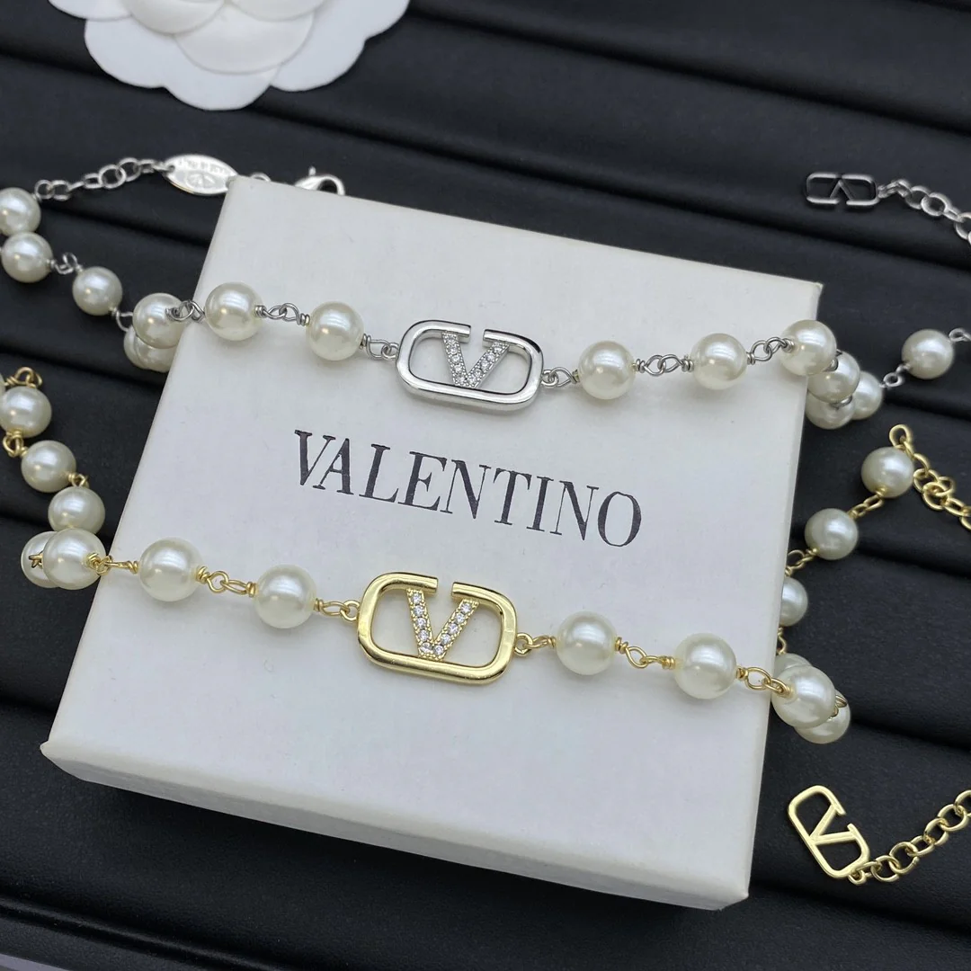 VTN011 Vlogo pearl Necklace - ccjewelryacc