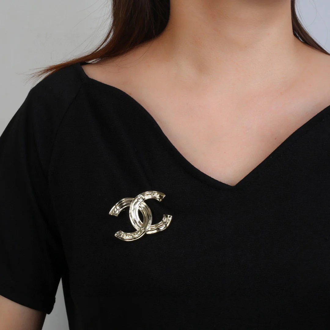 BCB336 Metal CC Logo brooch Pin - ccjewelryacc