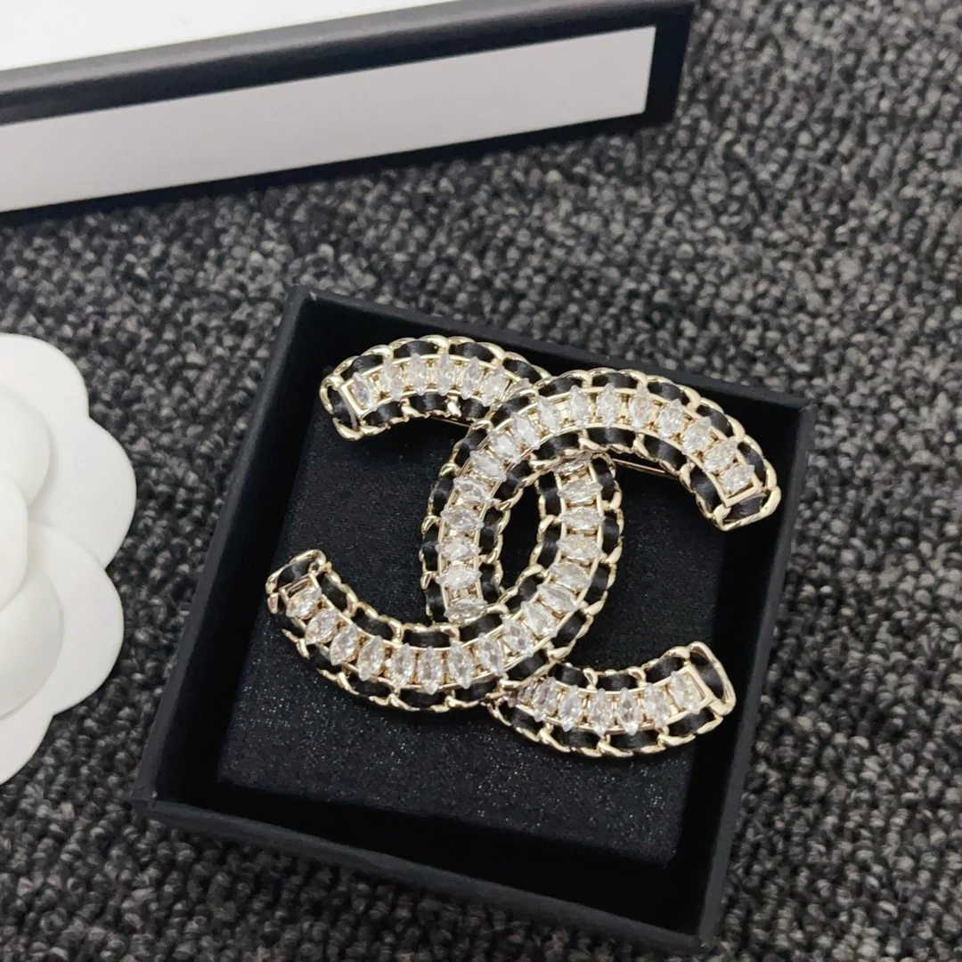 BCB036 Metal leater Rhinestone CC brooch - ccjewelryacc