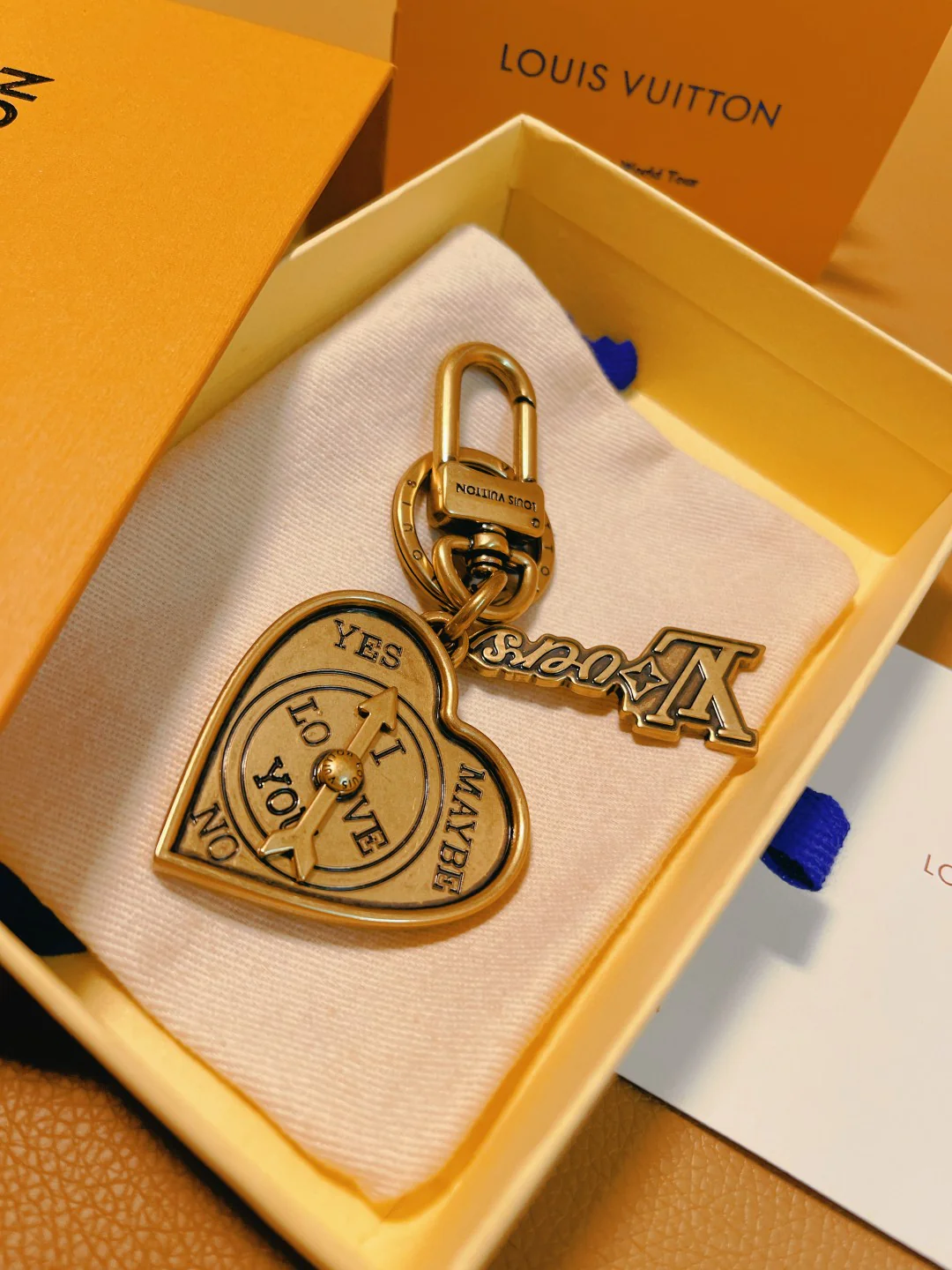 LVK100 Luxury designer Chromatic Keychain M01711 - ccjewelryacc