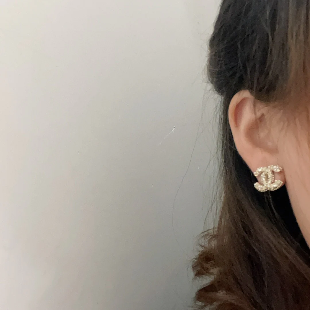 CCE116 Pearl and crystal CC Logo earring - ccjewelryacc