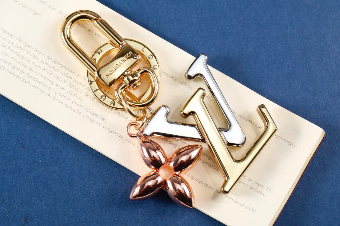 LVK049 Luxury designer Keychain M68449 - ccjewelryacc