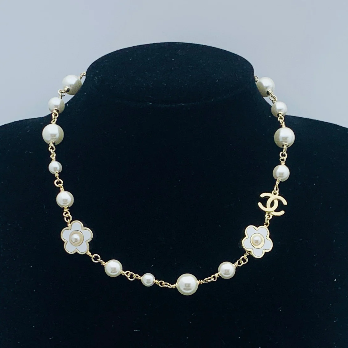CCN245 Pearl and flower charm Choker Necklace - ccjewelryacc