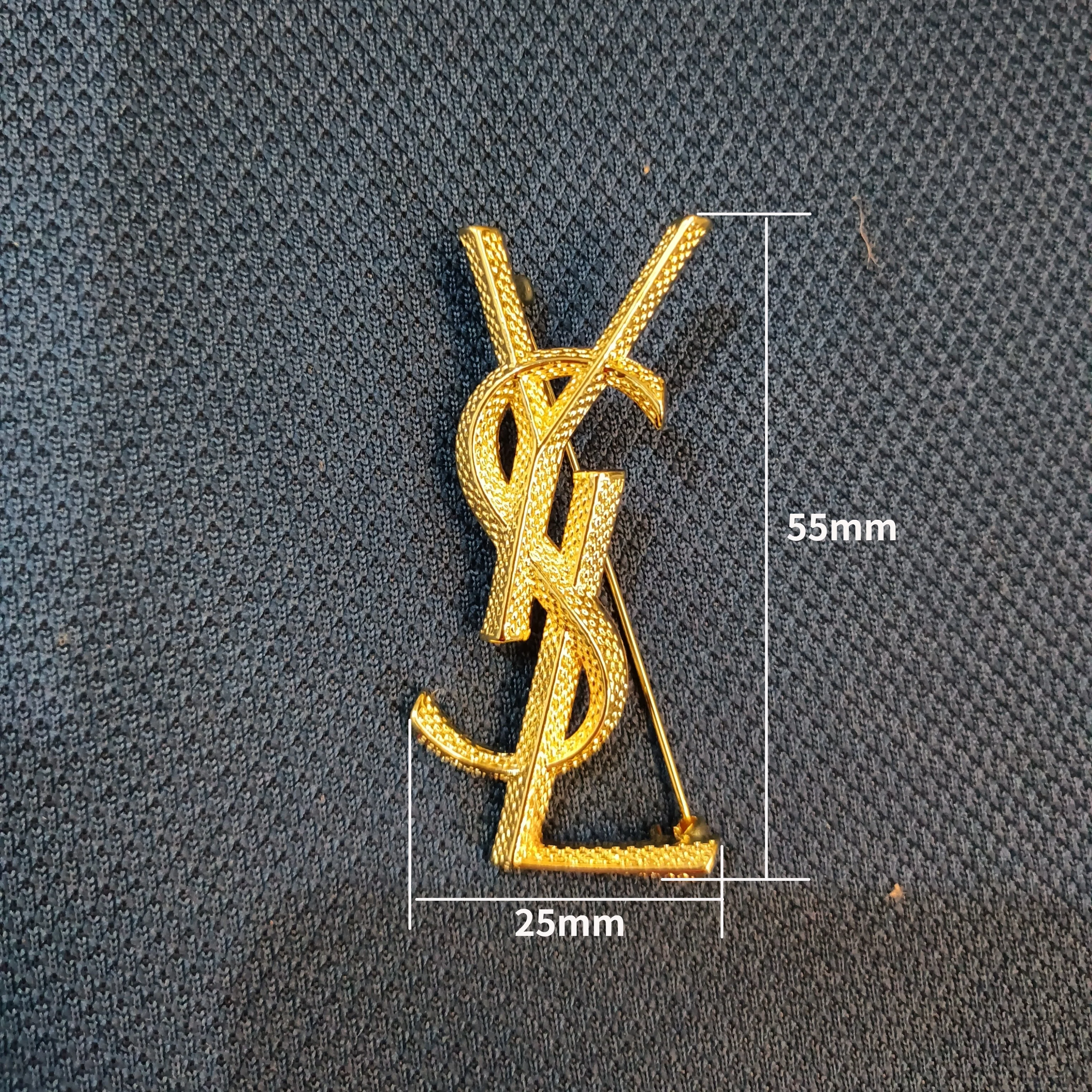 BYB034 Textured Y Logo Letter Brooch Gold - ccjewelryacc
