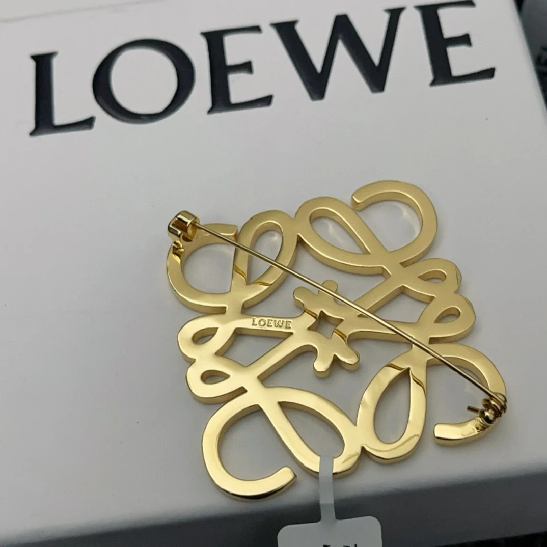 BLB003 Anagram brooch in metal - ccjewelryacc