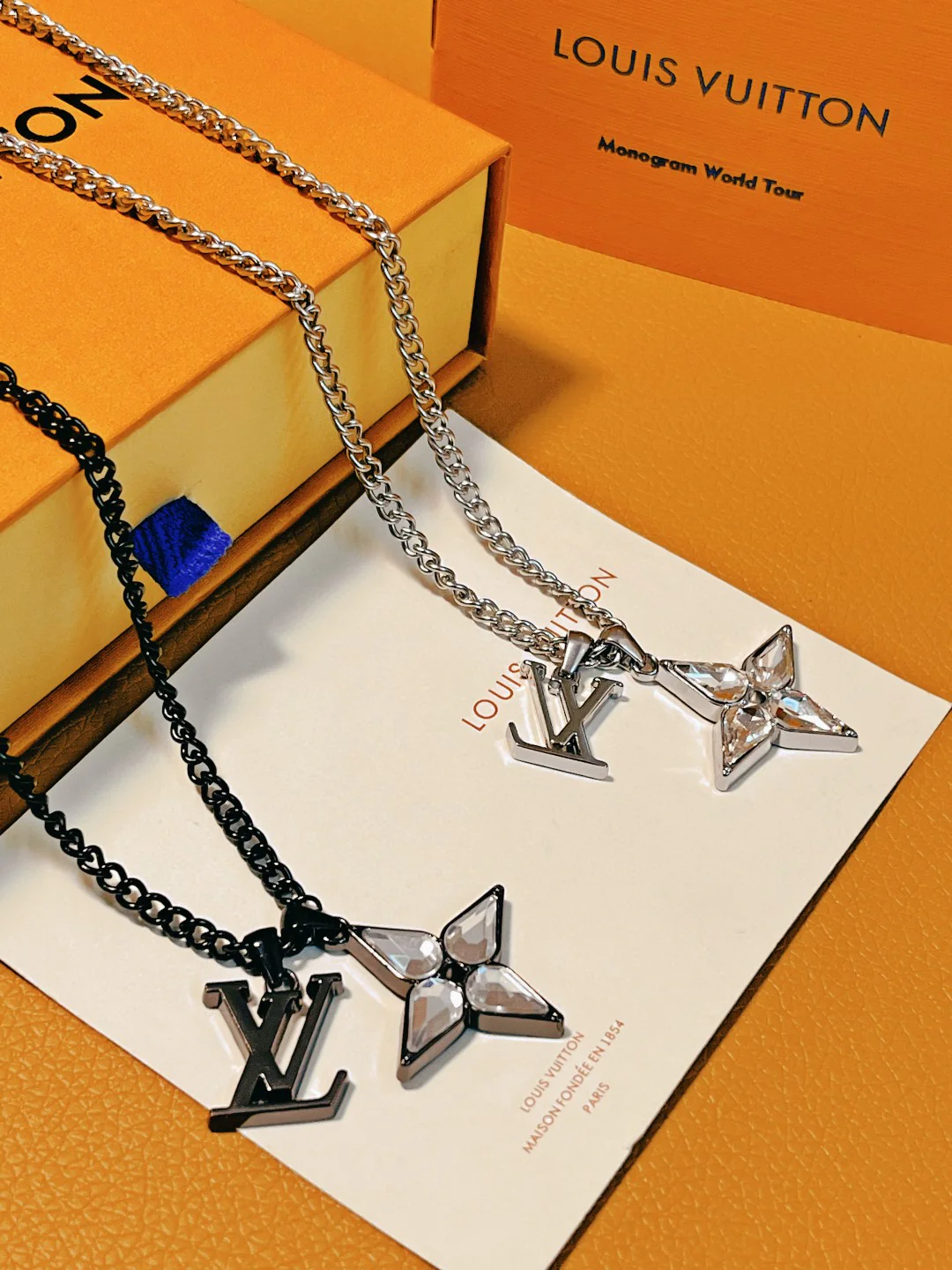 LVN056 LOUIS Flower Cut Necklace - ccjewelryacc